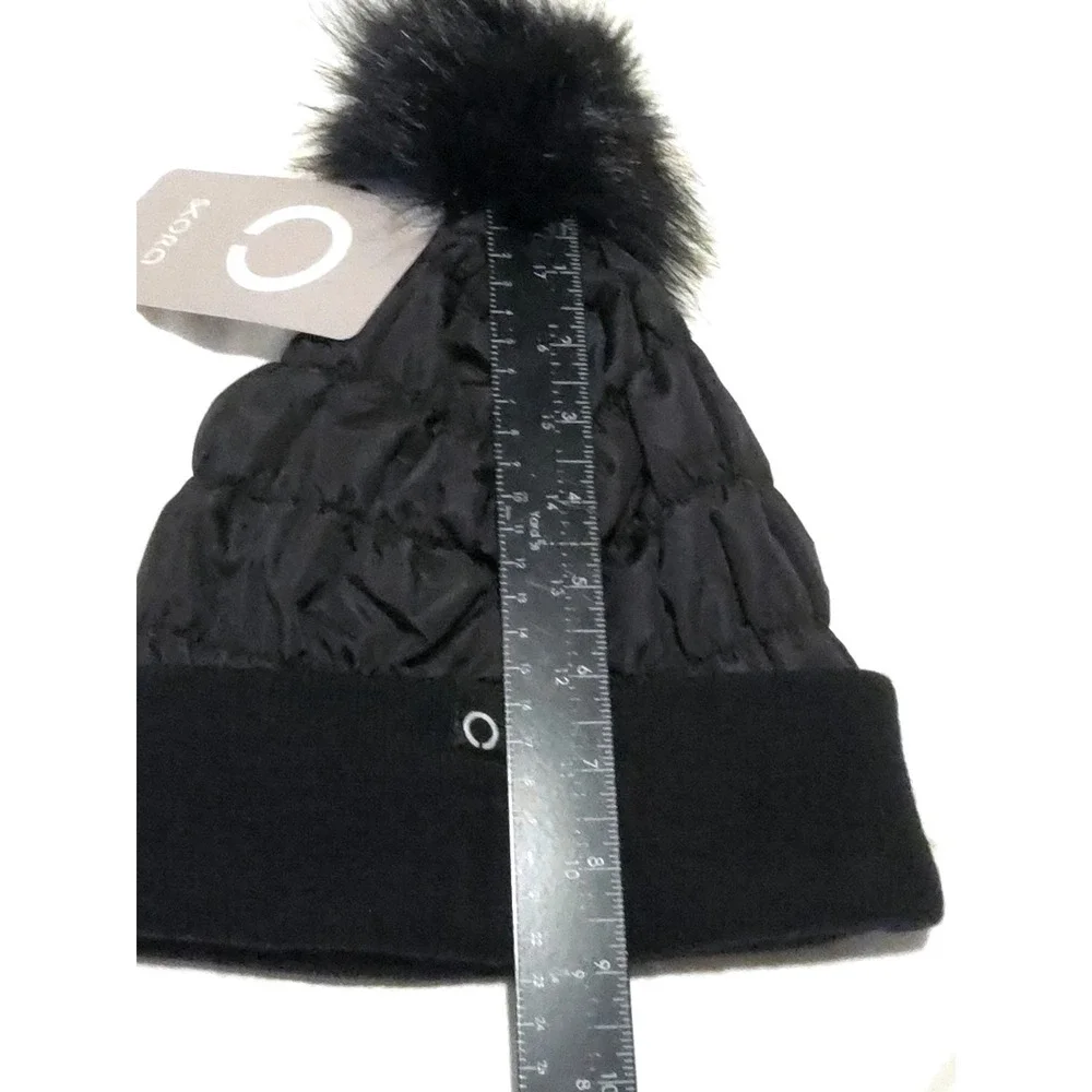 Skora Black Quilted Puffer Beanie Hat Faux Fur Pom Pom Fleece Lined NWT One Size